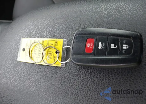 2018 Toyota Camry Le из США, поврежденный, VIN 4T1B11HK4JU533184